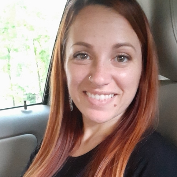 Meet your Posher, Johnna - Picture 3 of 3